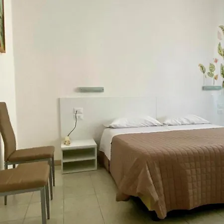 Moderno Hotel 2*