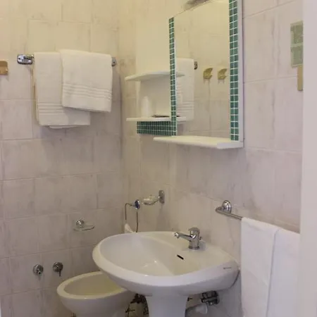 Moderno Отель 2*